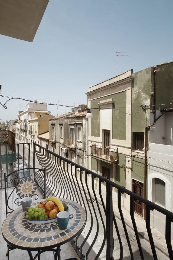 Le Bain Suite - Accanto Al Mare Vicinissima A Ortigia E Al Teatro Syracuse Ngoại thất bức ảnh